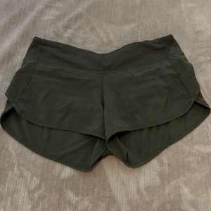 Lululemon speed up 2.5 short